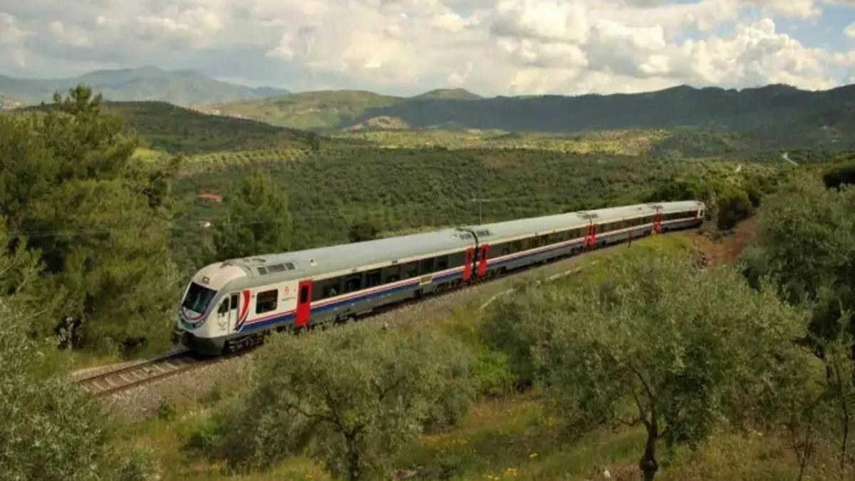 Denizli tren saatleri güncellendi: Yeni liste istasyonlara asıldı