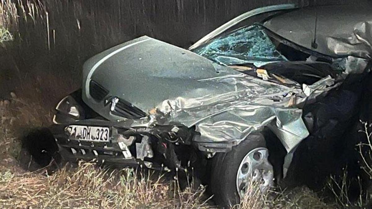 Kırşehir’de otomobil, traktöre arkadan çarptı