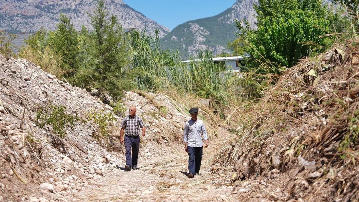 Konyaaltı Belediyesi’nden dere taşkınına önlem