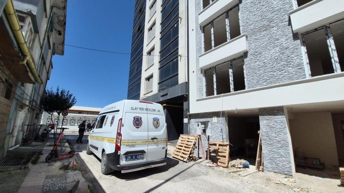 Eskişehir'de şüpheli ölüm! Ekipler inceleme başlattı