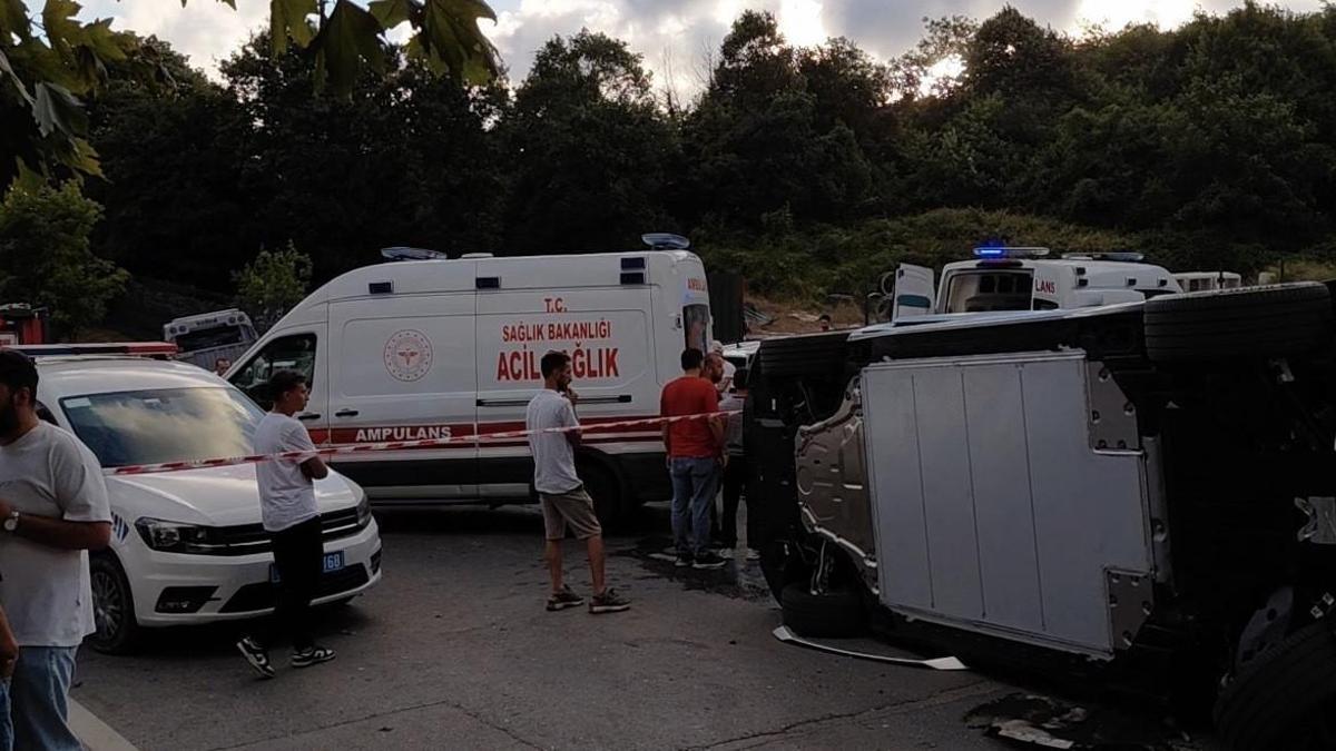 Beykoz’da iki otomobilin çarpıştığı kazada 7 kişi yaralandı