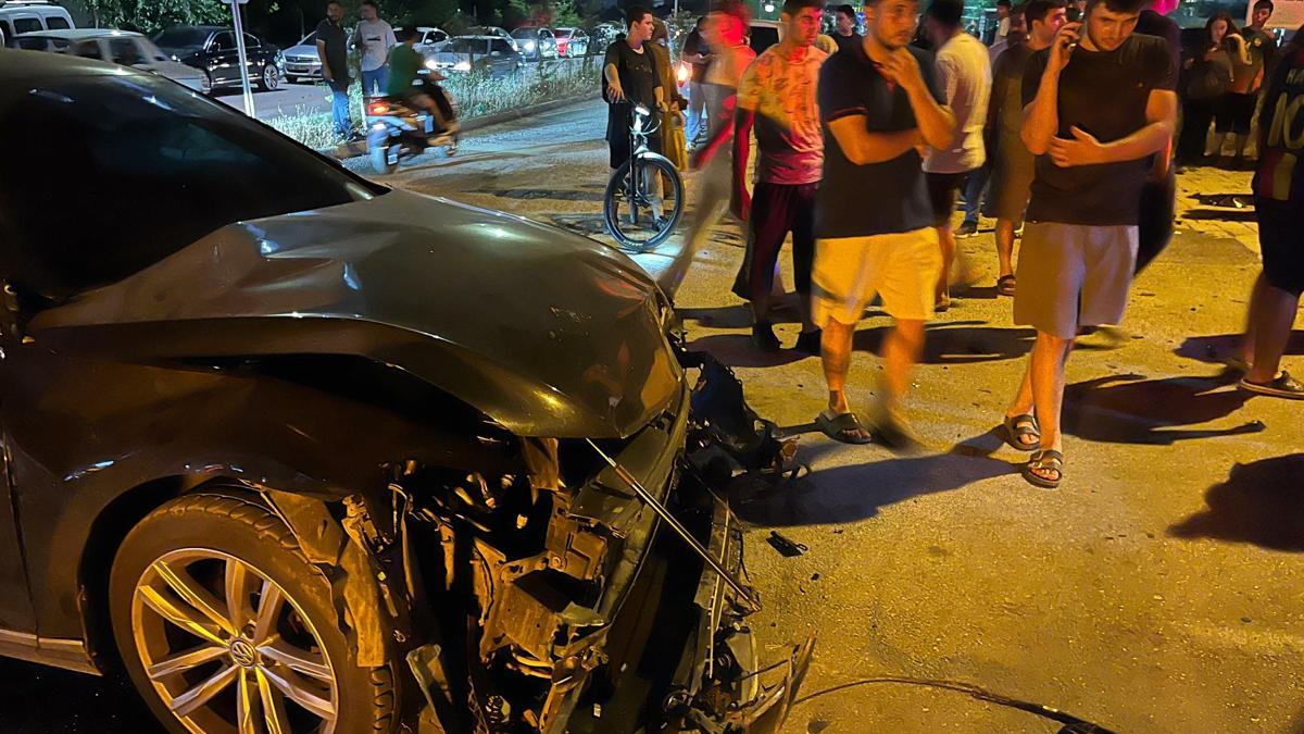 Adana'da 3 otomobilin karıştığı zincirleme kaza: 7 yaralı