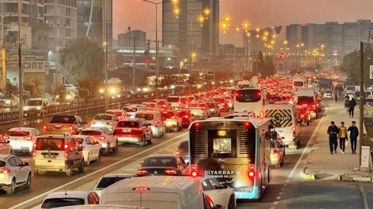 Diyarbakır'daki sürücülere uyarı: Yenihal Kavşağı bir hafta kapalı olacak