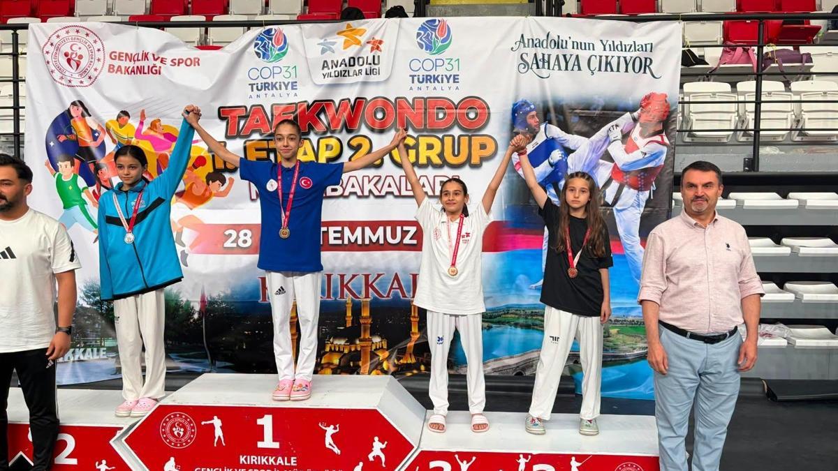 Niğdeli taekwondocular Kırıkkale’de gururlandırdı