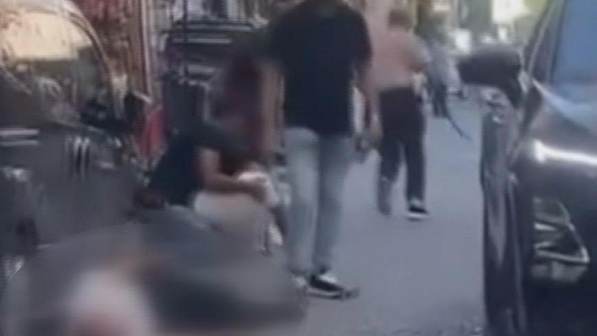 Esenyurt'ta husumetli iki grup arasında silahlı kavga: 2 yaralı