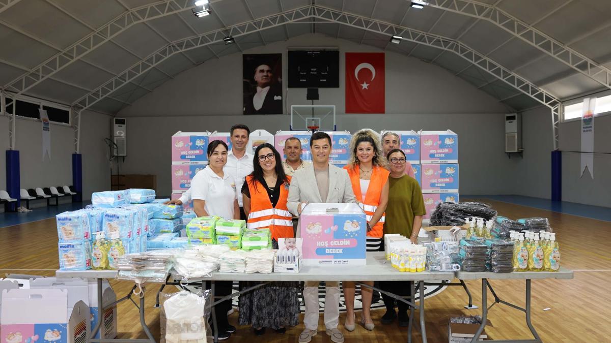 Marmaris'te bebeklere 'hoş geldin' hediyesi