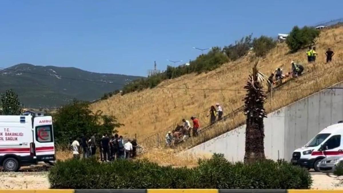 Gaziantep'te zincirleme kaza; 2 ölü, 3 yaralı