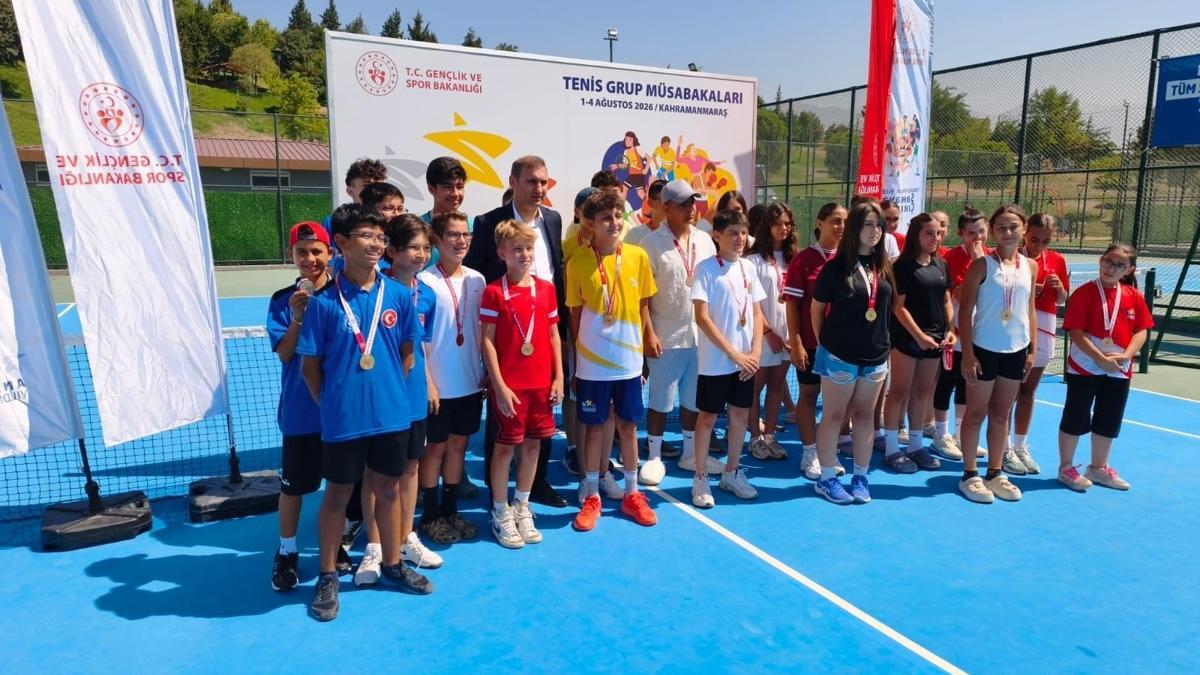 Osmaniye Tenis Takımı yarı finalde