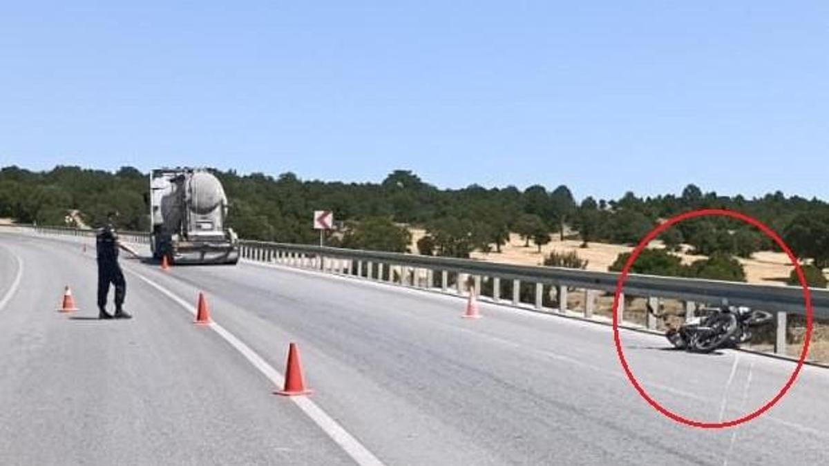 Beton mikserinin çarptığı motosikletin sürücüsü öldü, 13 yaşındaki kızı ağır yaralandı