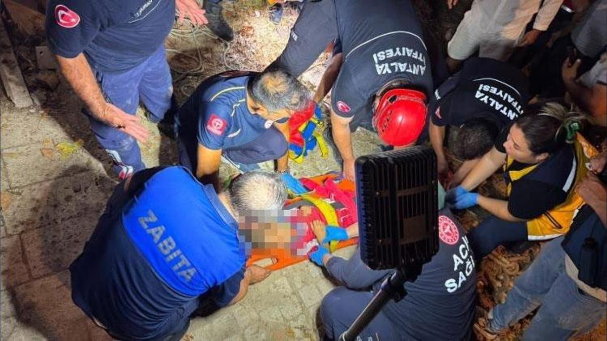 Kuyuya düşen çocuğa nefes kesen kurtarma operasyonu