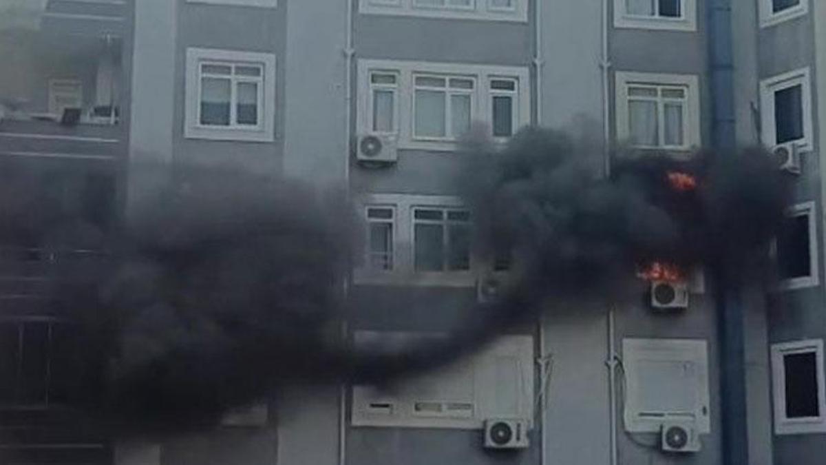 Apartmanda çıkan yangın paniğe neden oldu