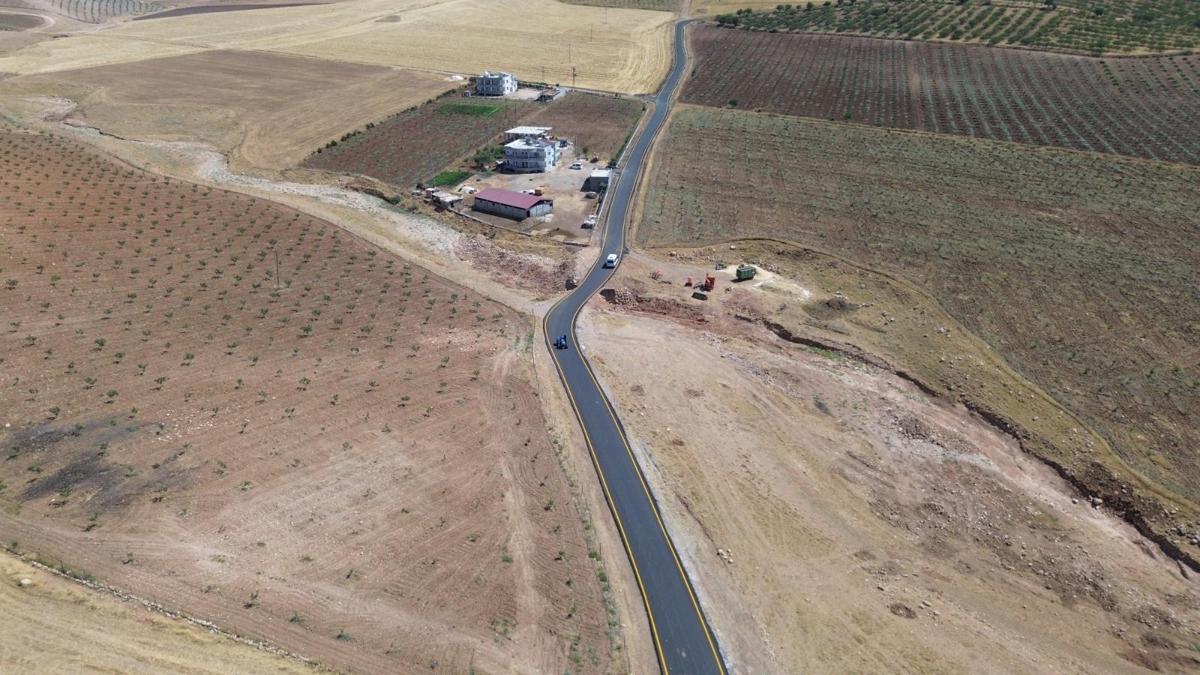 Siirt'te köy yolları 21 bin 511 ton asfaltla yenilendi