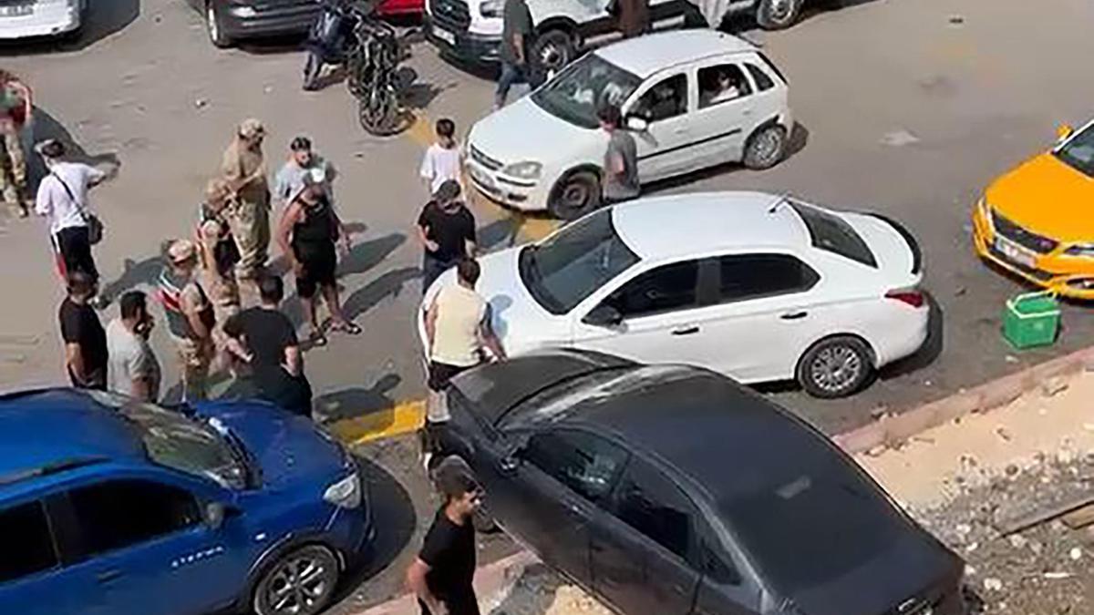 Osmaniye’de kazanın ardından korkuluklardan düşen otomobildeki 5 kişi yaralandı