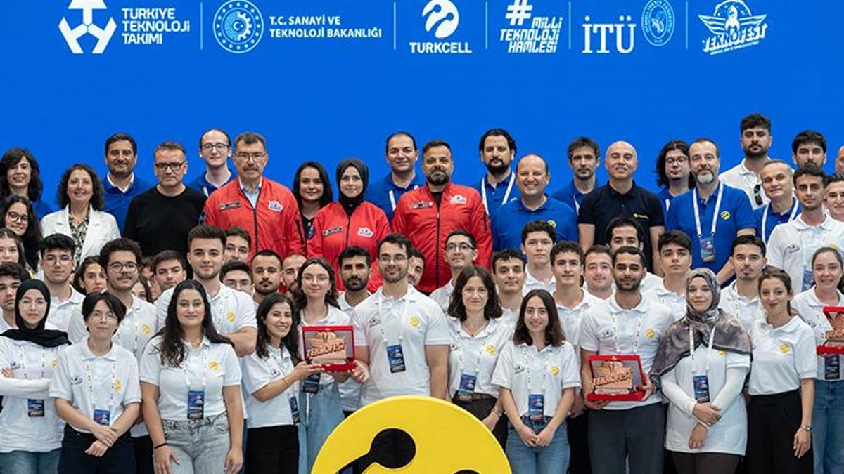 “5G ve Yapay Zekâ ile Akıllı Yol Güvenliği Yarışması”nda final heyecanı