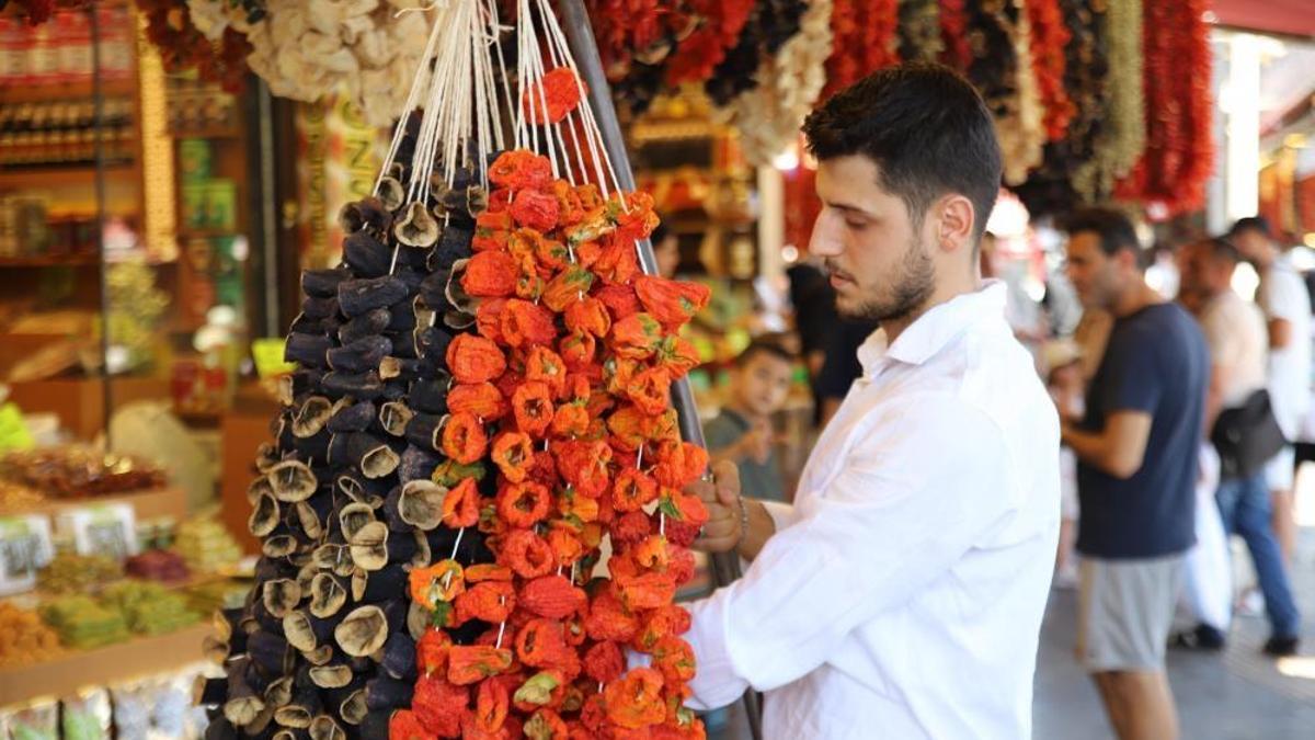 Gaziantep'in muhteşem lezzetleri tezgahlarda yerini aldı! Fiyatlar 250 liradan başlıyor
