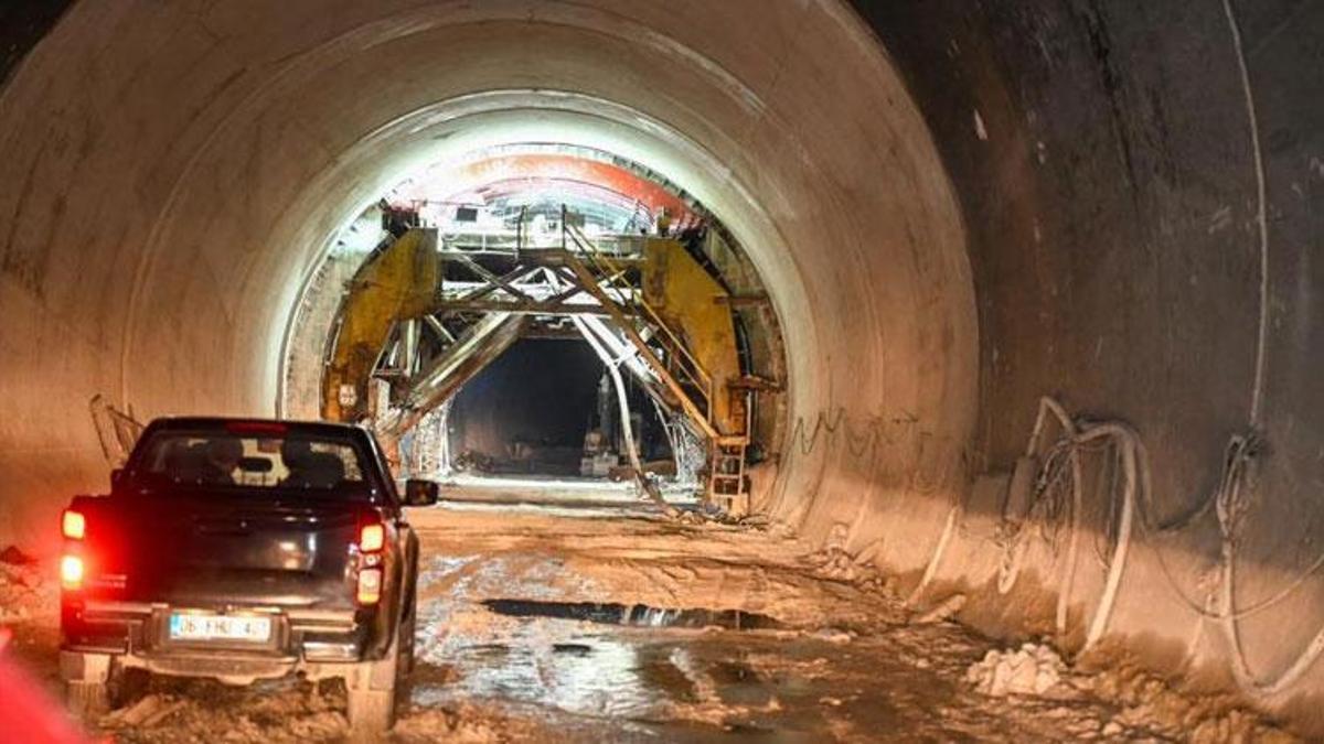 Erzurum'un önemli projelerden Dallıkavak Tüneli’nde sona doğru gelindi