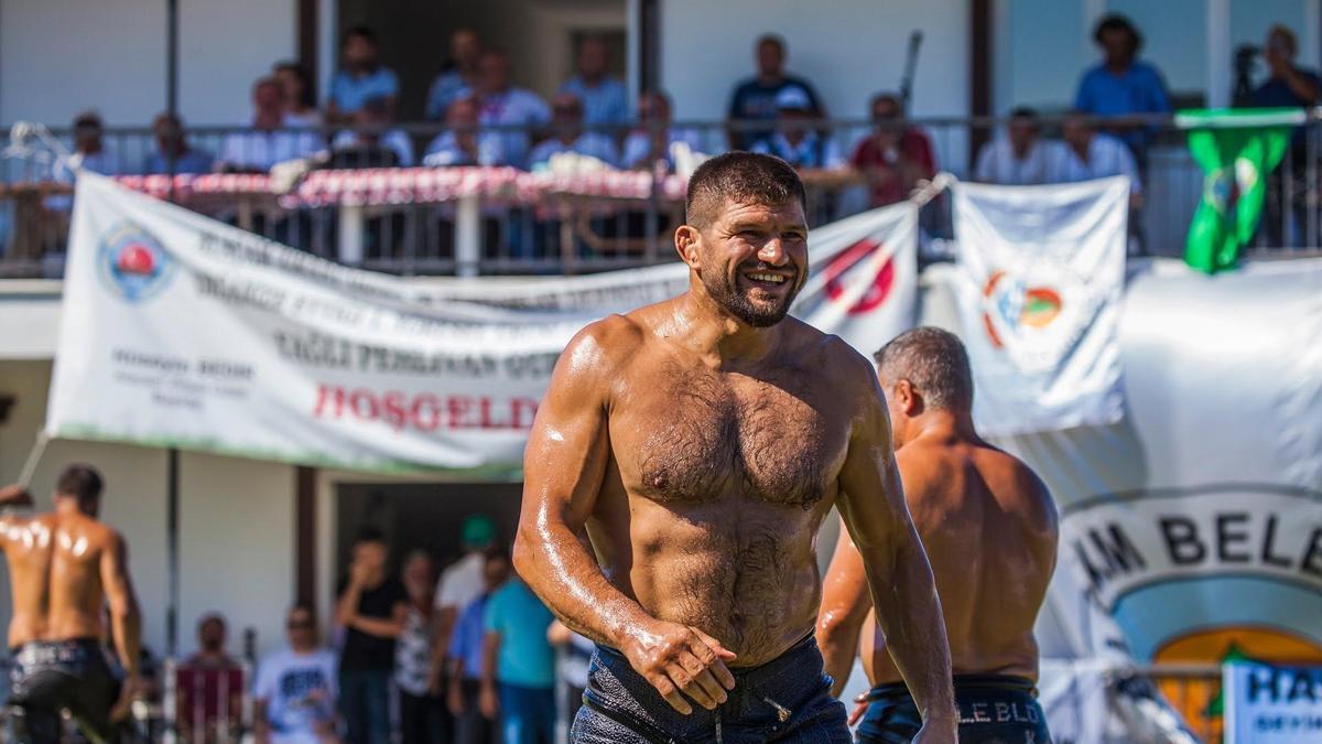 Eski başpehlivan ikinci kez gözaltına alındı
