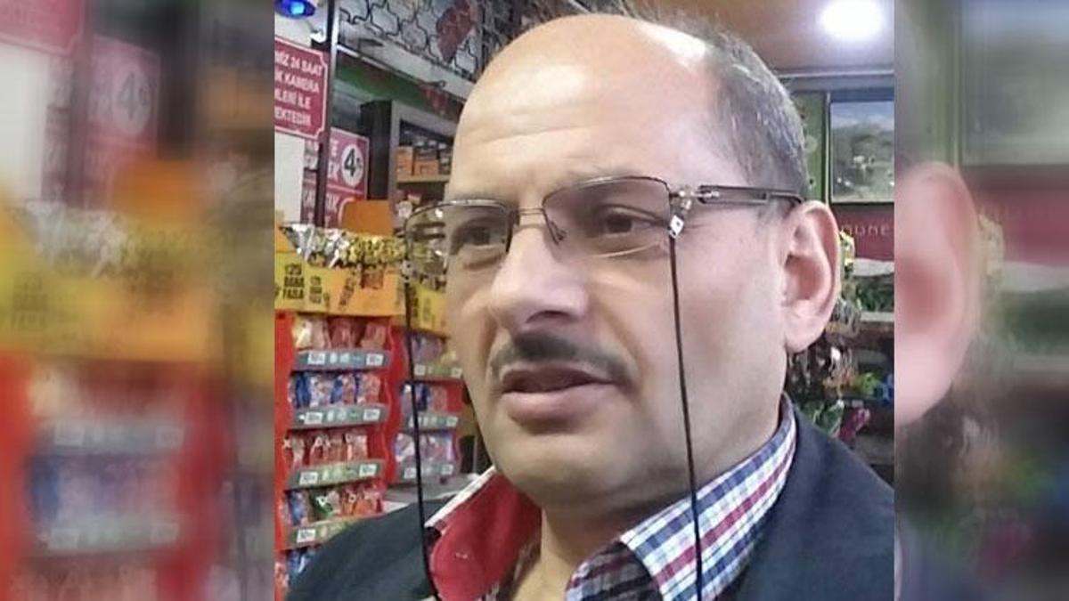 Emekli lise müdürü traktörün altında kalarak hayatını kaybetti