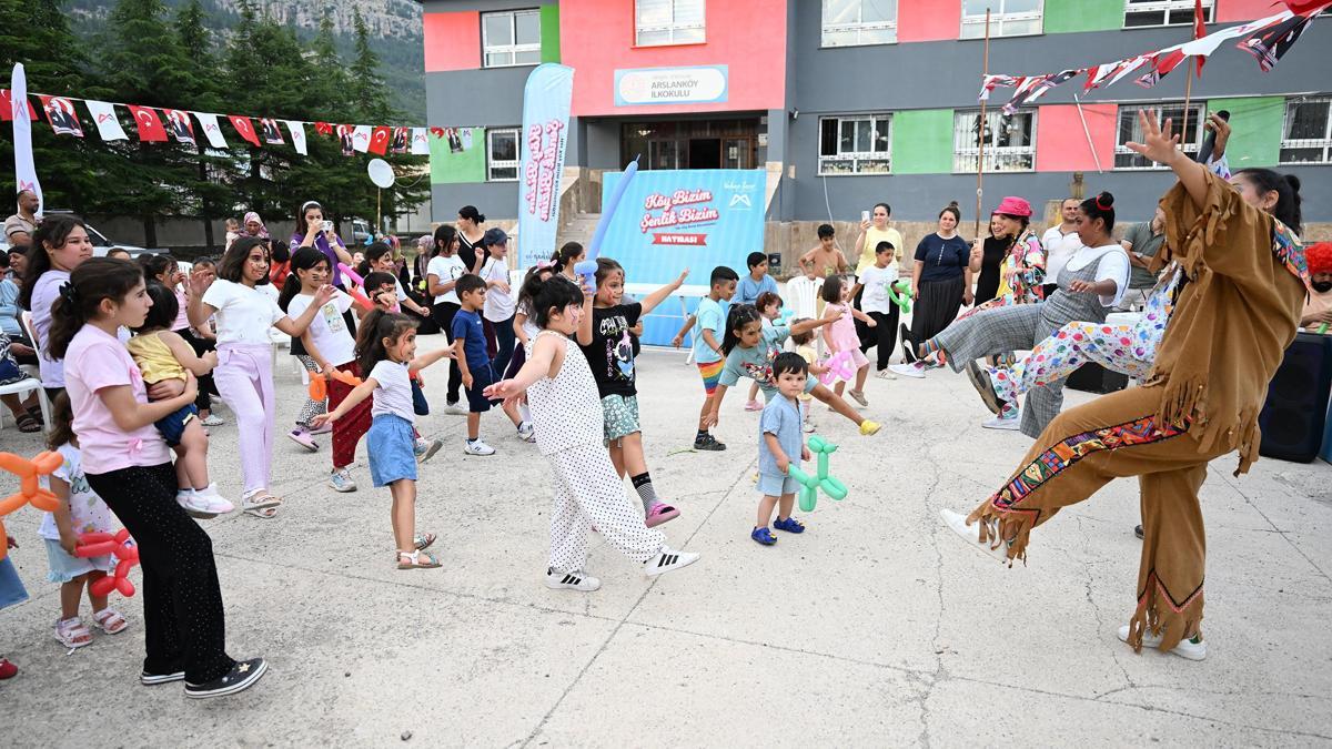 ‘Köy Bizim Şenlik Bizim’ etkinliği sürüyor