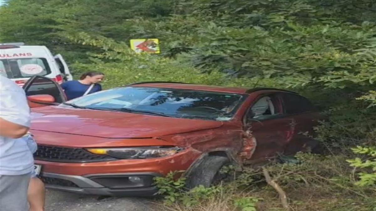Çatalca'da korkunç kaza: 3 araç birbirine girdi, 4 yaralı
