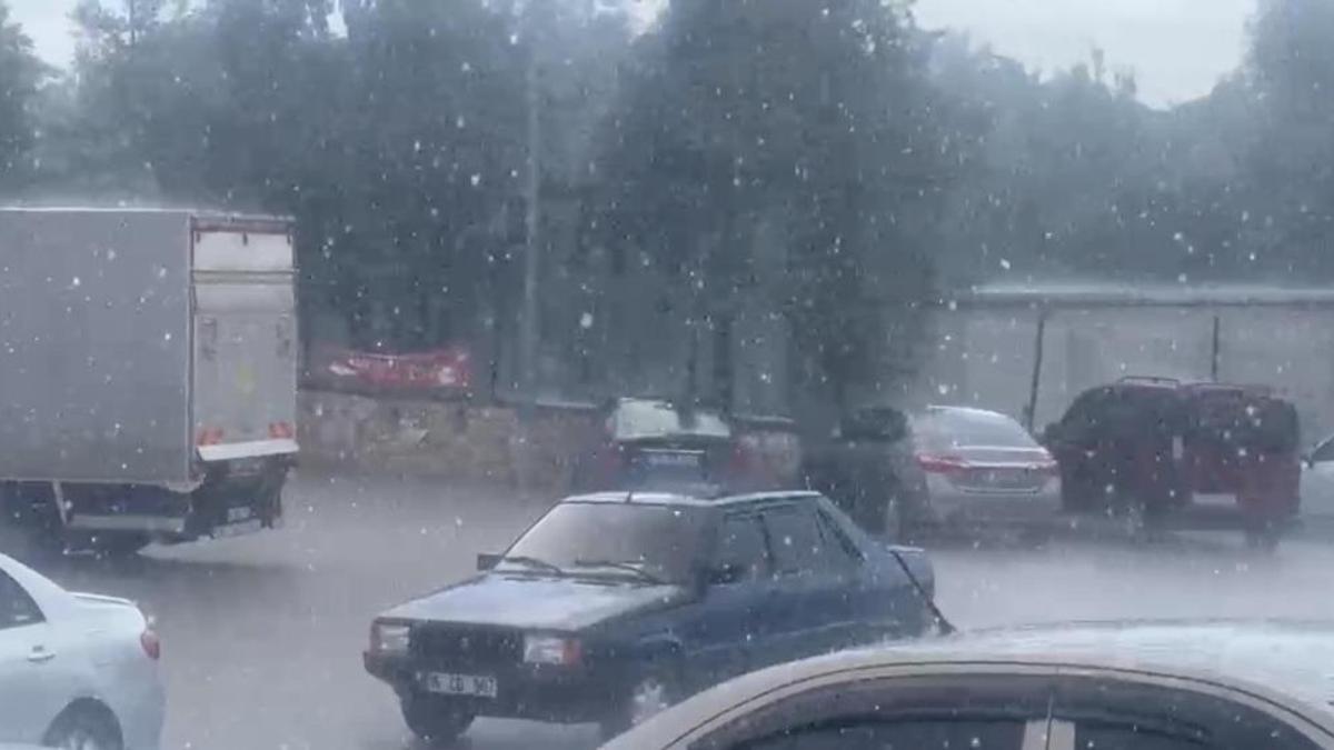 Eskişehir'de sağanak yağmur etkili oldu