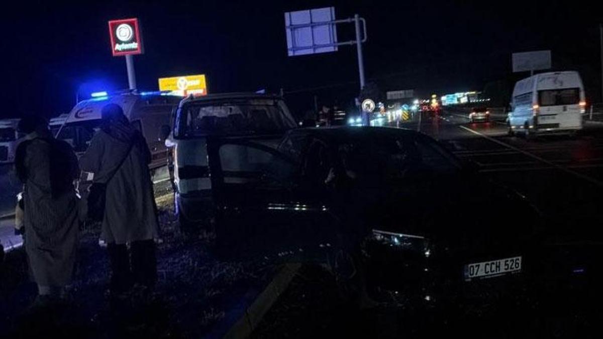 Afyonkarahisar'daki trafik kazasında 6'sı çocuk, 11 kişi yaralandı