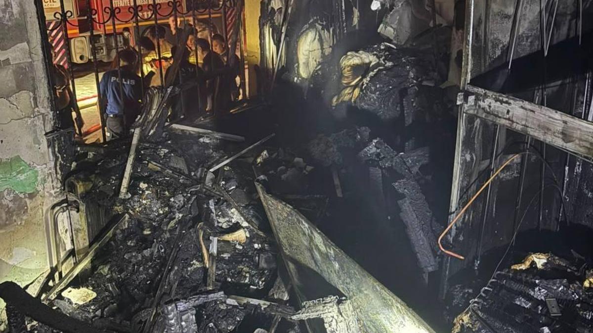 Hatay’da ev yangını