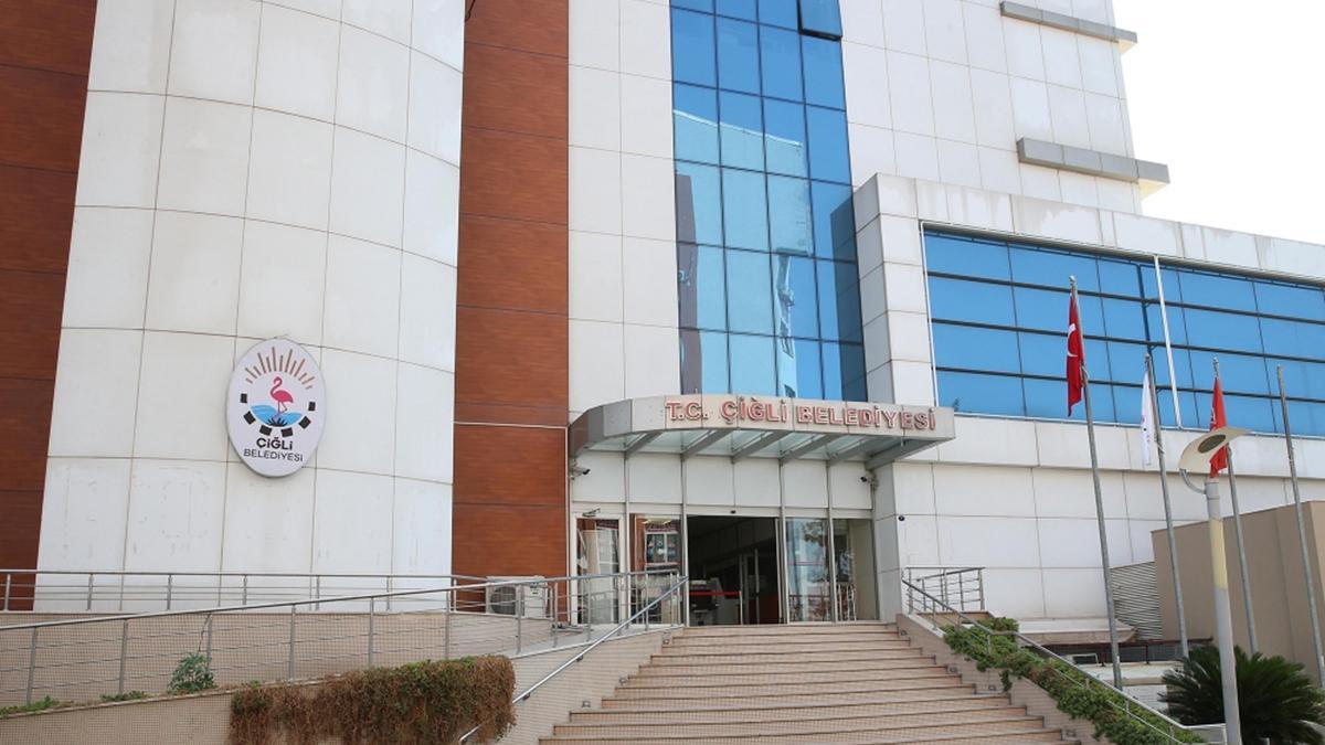 Belediye başkanının park halindeki makam aracına silahlı saldırı; 1 gözaltı