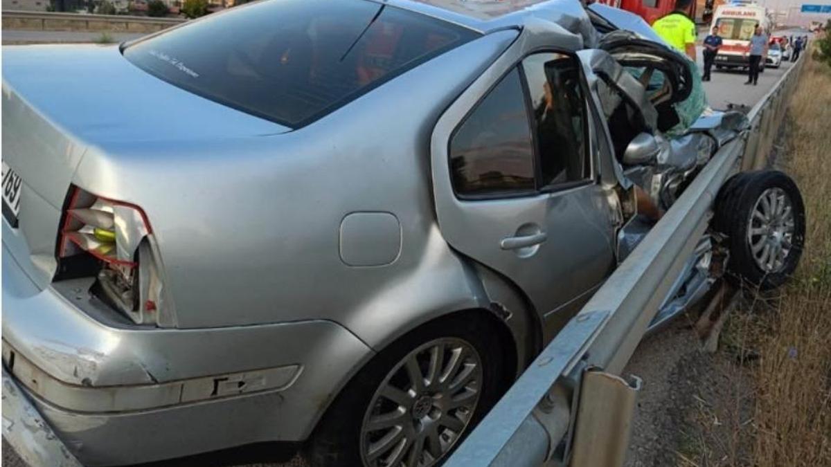 Kırıkkale'de otomobil, otobüse çarptı; 1 ölü