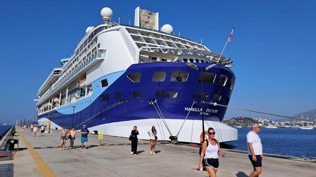 Bodrum’a kruvaziyerle 1813 turist geldi