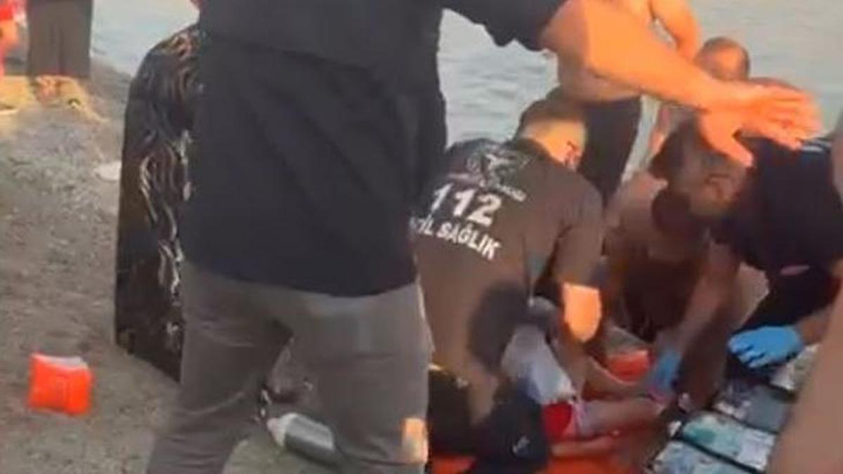 Van Gölü'ne serinlemek için giren 4 yaşındaki çocuk boğuldu