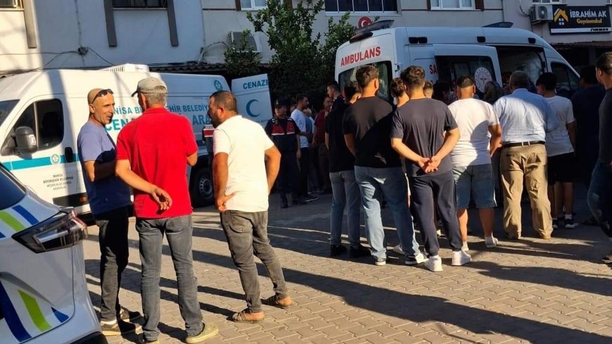 Manisa’da berber dükkanına silahlı saldırı: 2 ölü