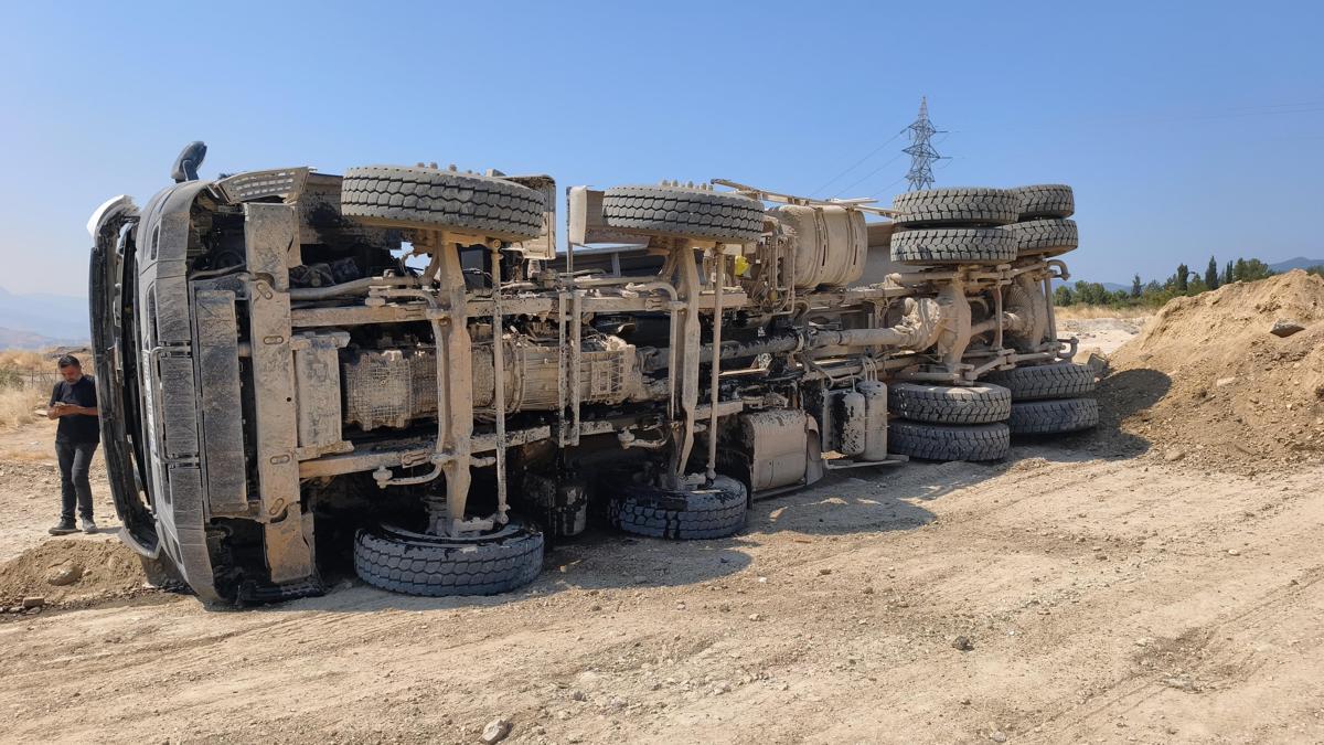 Karabük'te iki ayrı trafik kazasında 4 kişi yaralandı