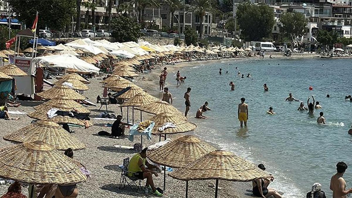 Bodrum’da termometreler 40 dereceyi aştı: Sahiller doldu taştı