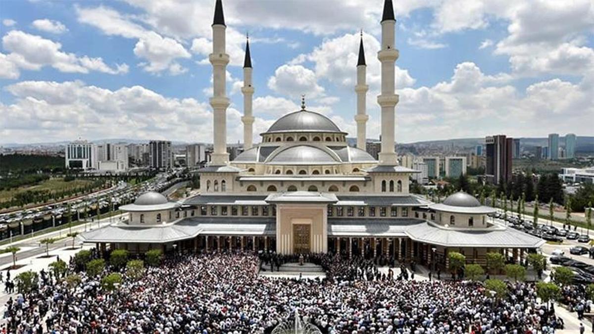 Kanal D’de “Mevlid-i Nebi Gecesi” özel yayını
