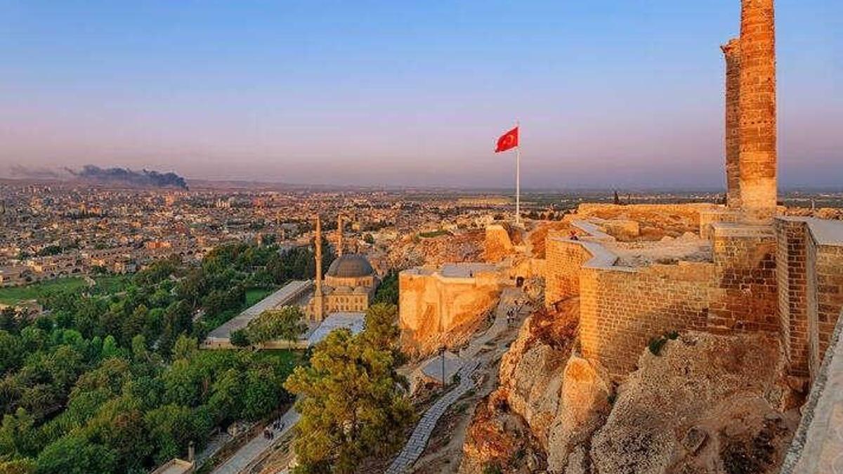 Şanlıurfa'd 1,5 milyar TL'ye köy satılıyor: Emlak ilanında sıra dışı detay!