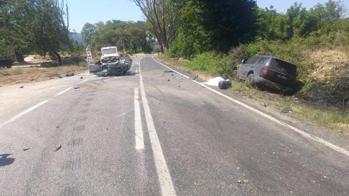 Manisa'da feci kaza! 2 kardeş hayatını kaybetti, 2 kişi yaralandı