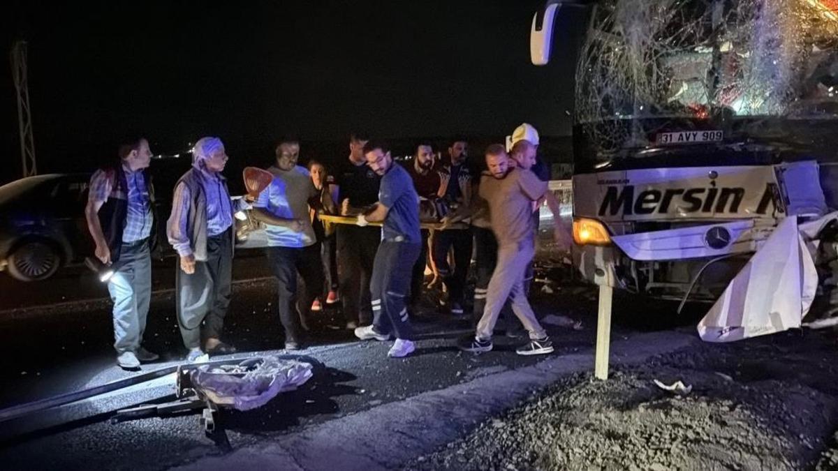 Şanlıurfa’da yolcu otobüsleri çarpıştı! 13 yolcu hastanelik oldu
