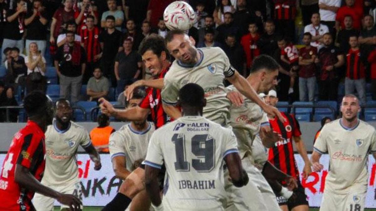 Gençlerbirliği - Erzurumspor FK maçında 2 gol var kazanan yok