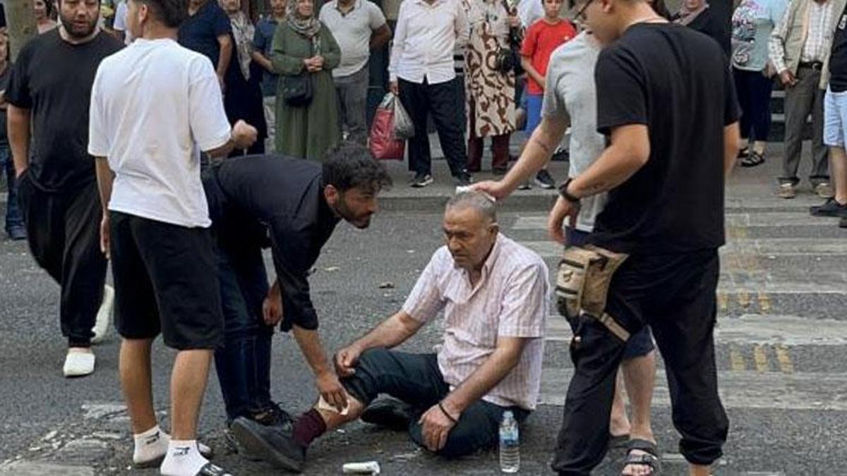 Yaya geçidinde yaşlı adama çarptı: Öğretmenleri böyle mi öğretiyor bunlara?