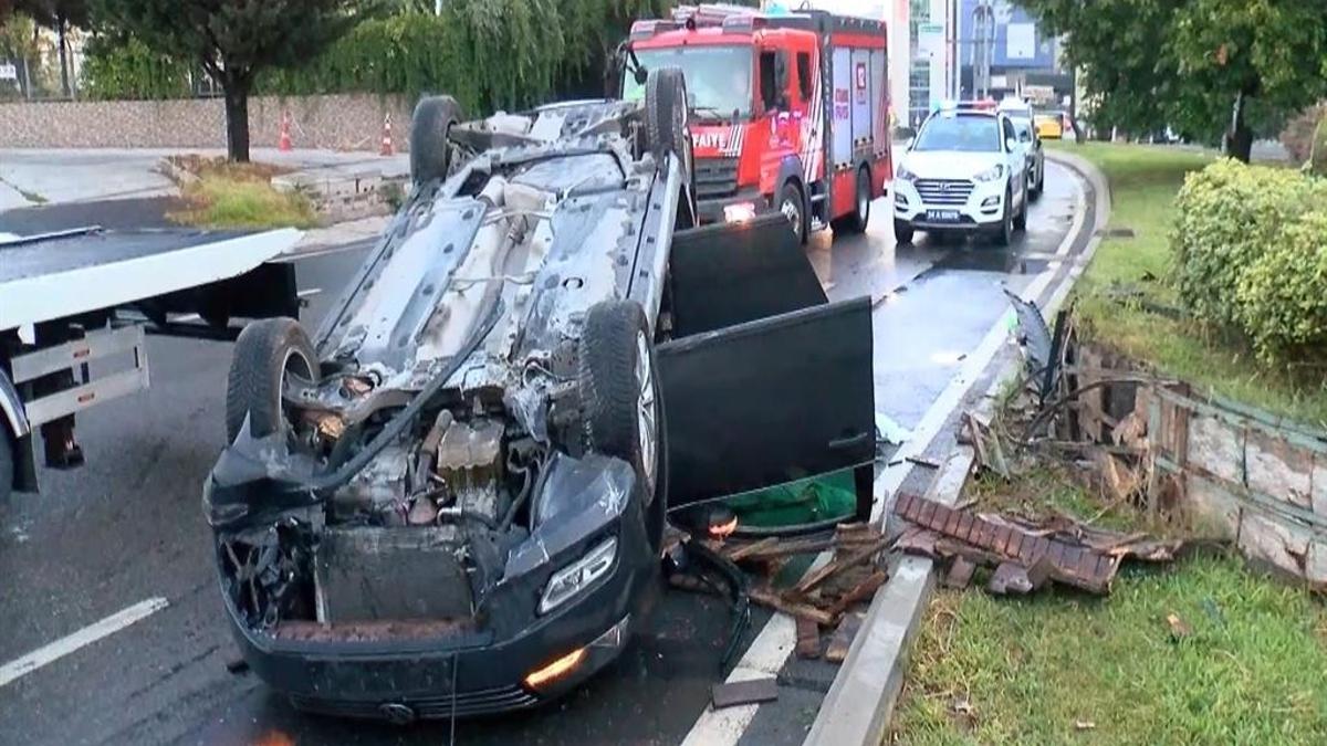 Ataşehir'de taklalar atıp durabildi: Cadde üzerinde korkunç anlar yaşandı