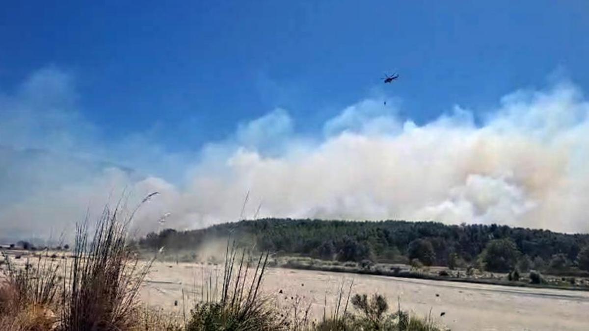 Muğla ve Antalya sınırında büyük orman yangını: Saklıkent Kanyonu ziyarete kapatıldı!