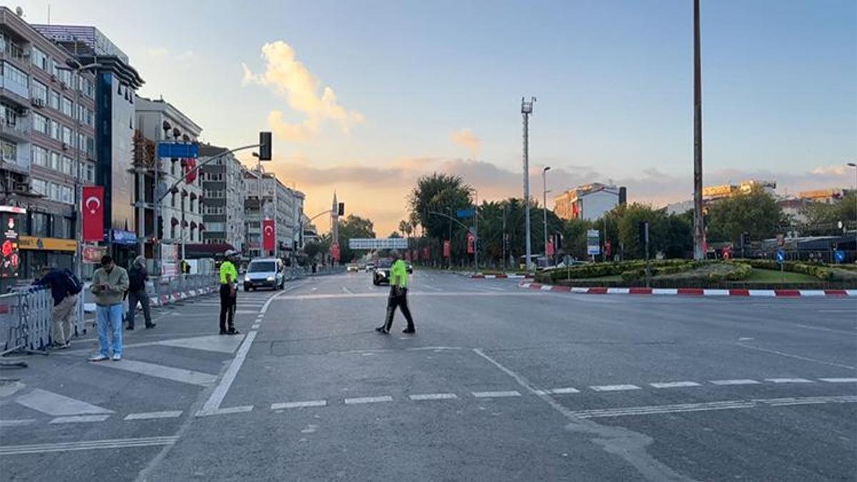 İstanbul'da 30 Ağustos Zafer Bayramı nedeniyle bazı yollar trafiğe kapatıldı