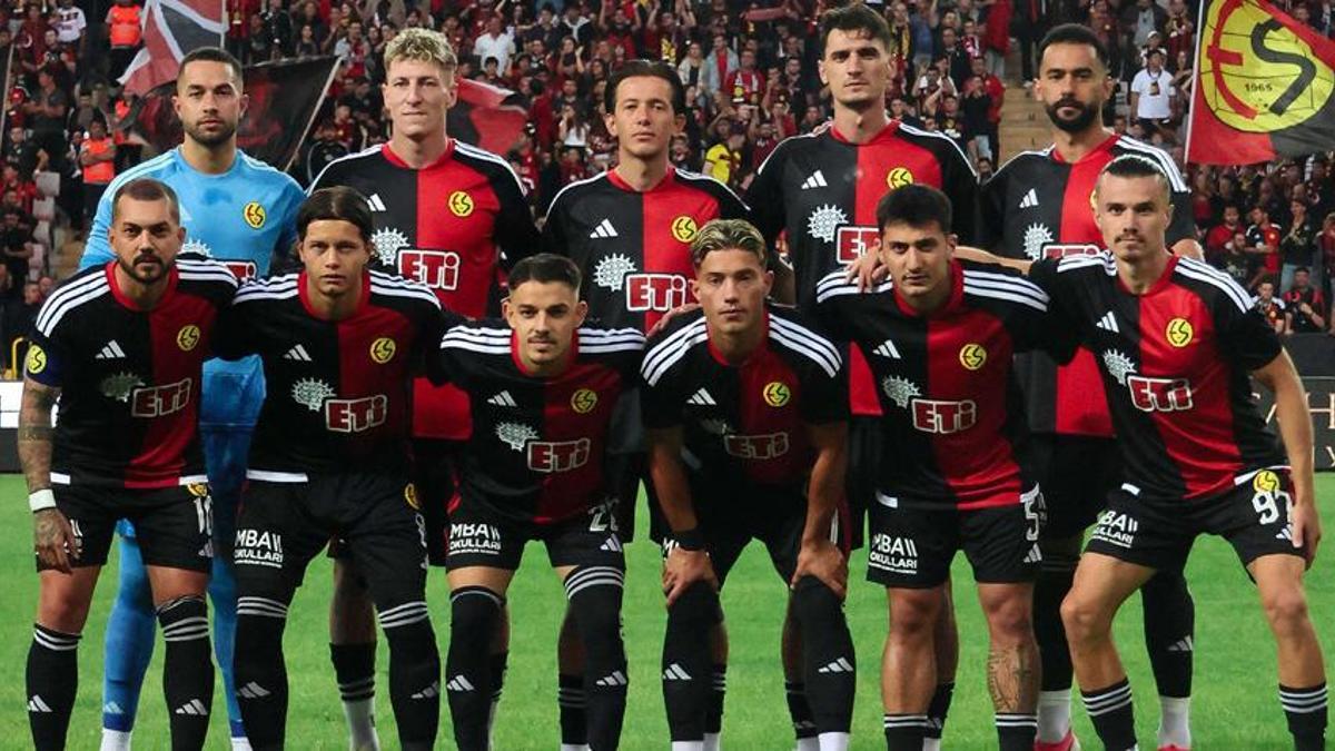 Eskişehirspor rakibini dağıttı! 5 gollü galibiyet