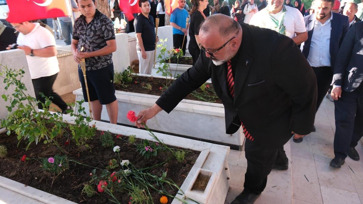 Bursa’da yaşayan Giresunlular, Haymana ve İscehisar’daki şehitlikleri ziyaret etti