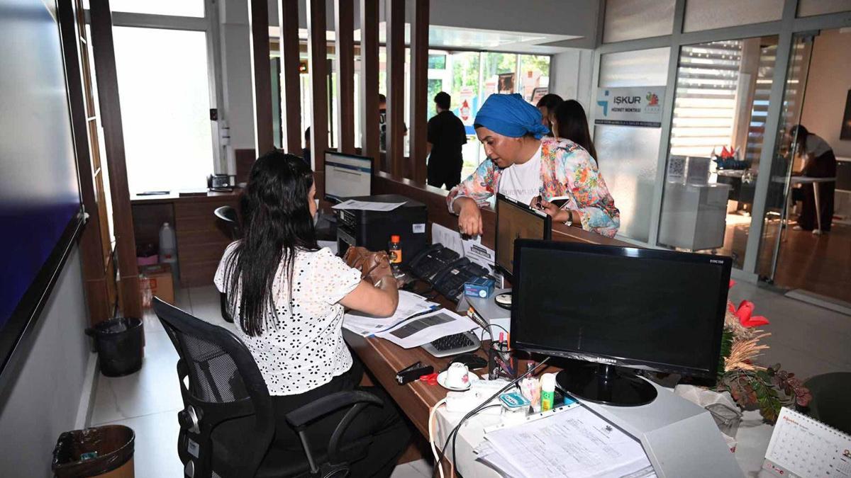 Burs ve ücretsiz servis başvuruları başladı