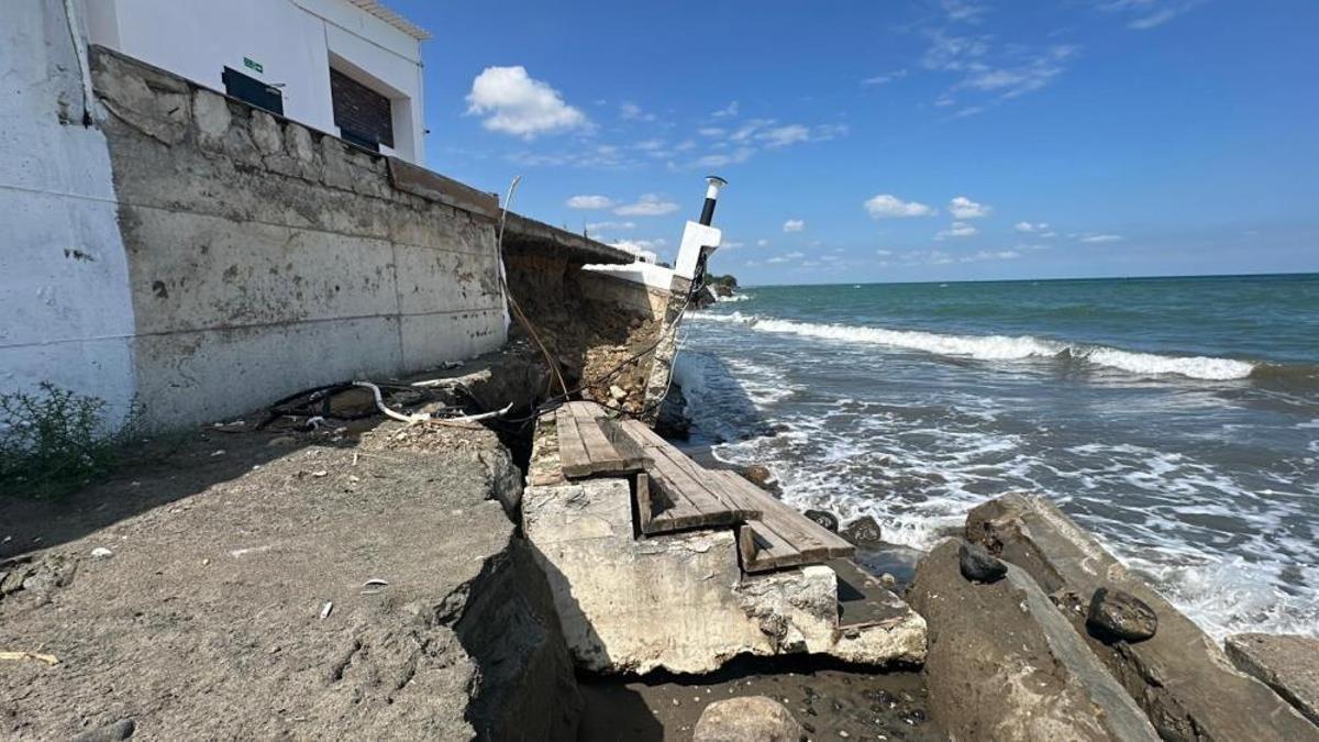 Samsun'da kıyı erozyonu yola kadar ulaştı! Yapılar büyük risk altında
