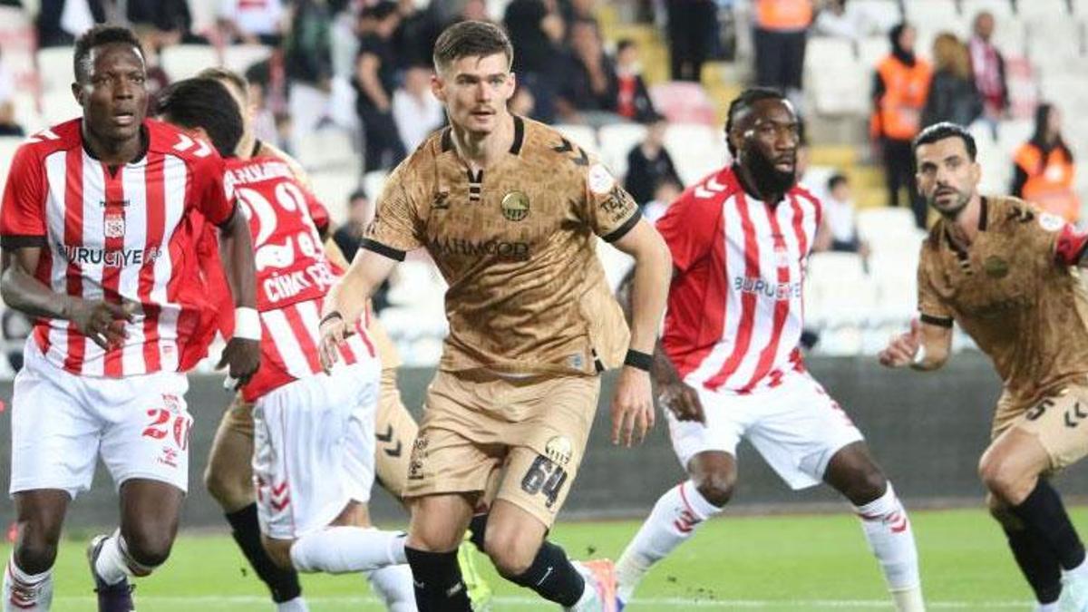 Sivasspor - Mardin 1969 Spor maçında Yiğidolar 2 dakikada geri döndü