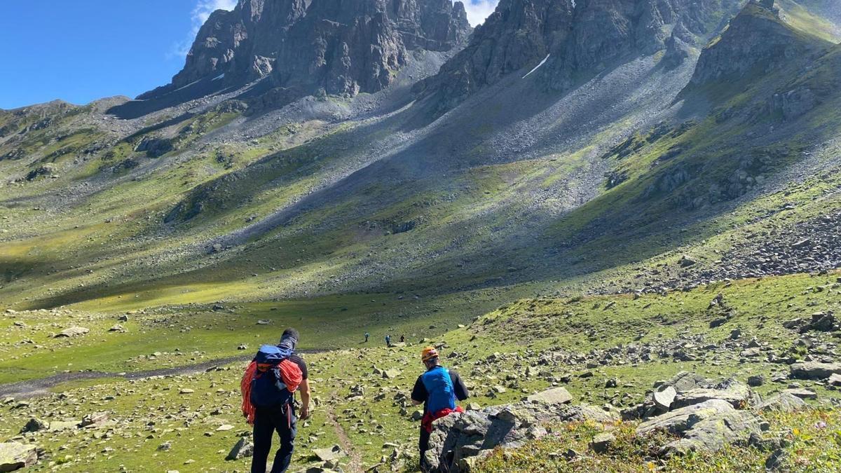 Rize'de yaylada kaybolup mahsur kalan Avusturyalı turisti ekipler kurtardı