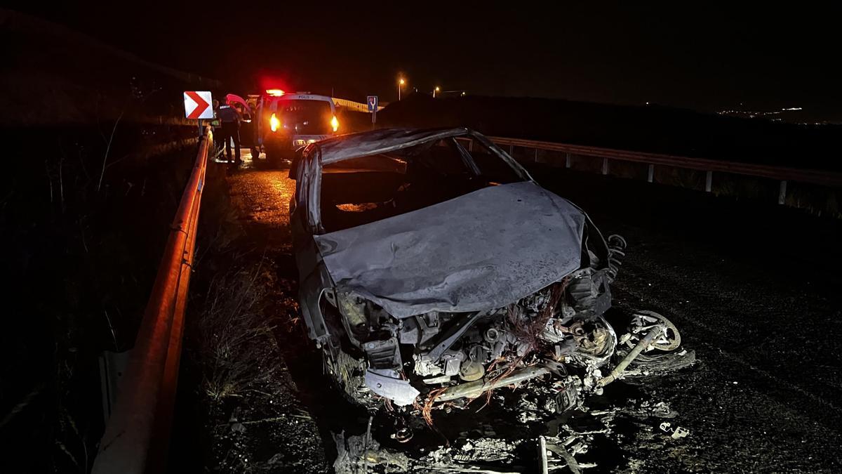 Kayseri’de çarpışan motosiklet ile otomobil yandı: 2 yaralı